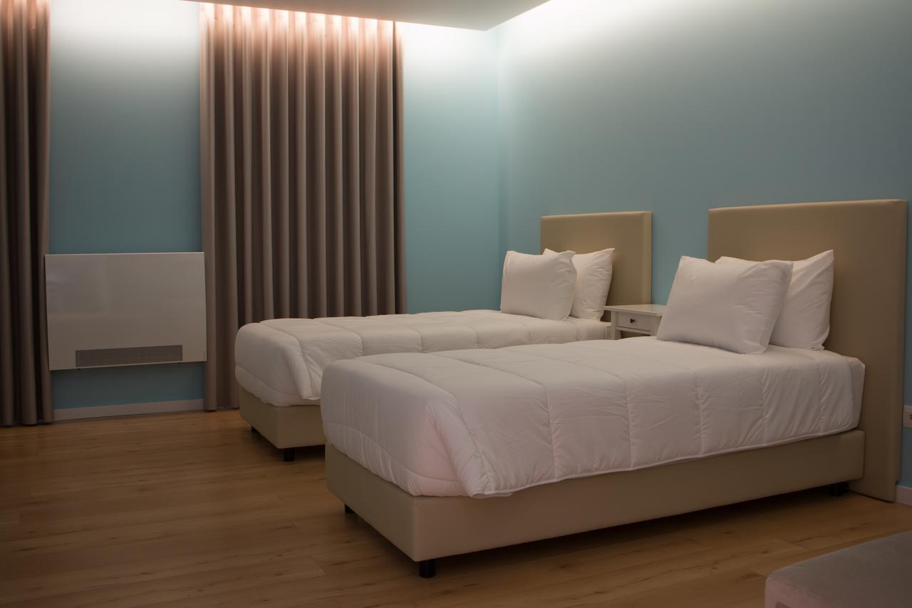 Feira Hostel & Suites Santa Maria da Feira Exteriör bild