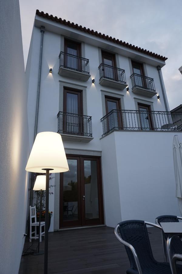 Feira Hostel & Suites Santa Maria da Feira Exteriör bild